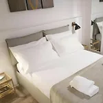 Bed Bed & Breakfast